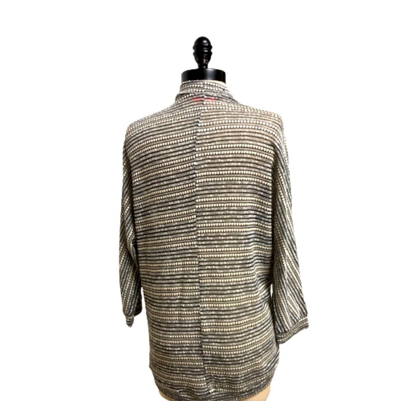 SPOILED Kimono. - Picture 2 of 8